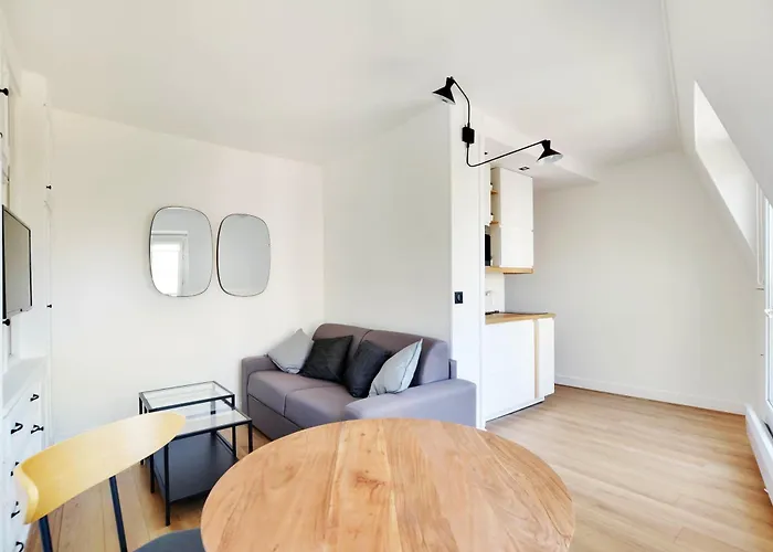 Superb Bright Clichy Montmartre * Parijs